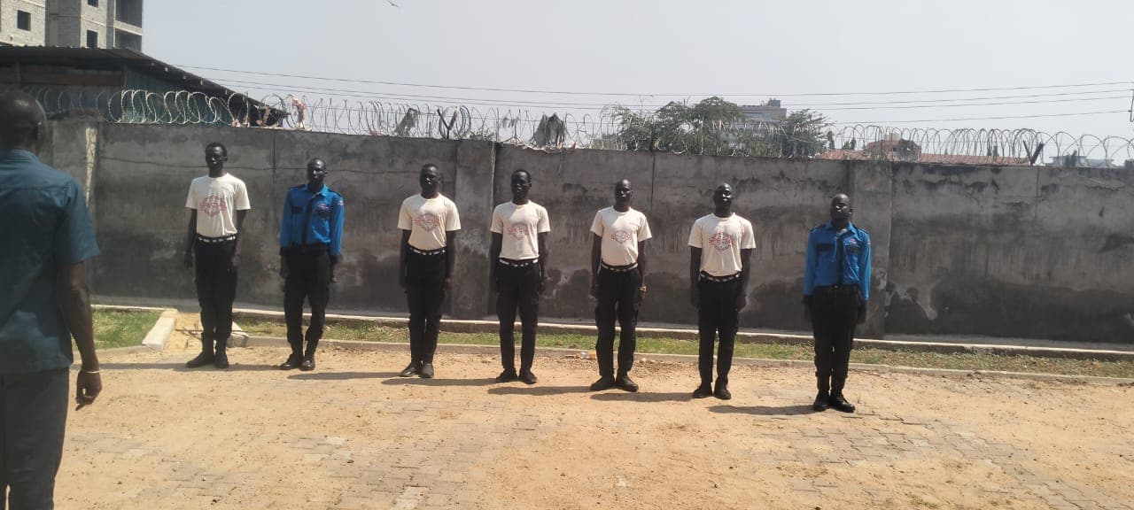 SDSL guards on site at a commercial property