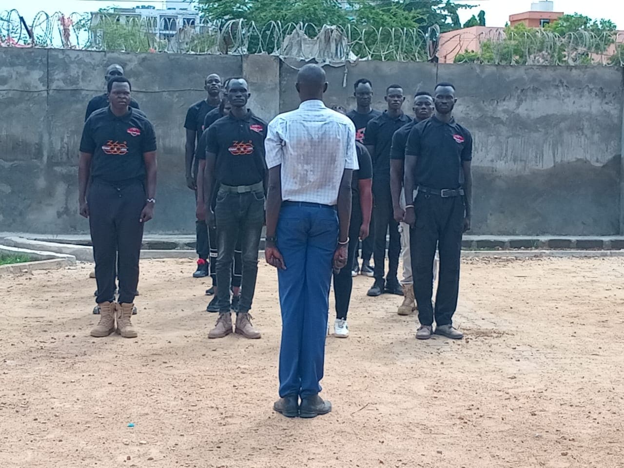 SDSL recruits practicing a defensive restraint hold